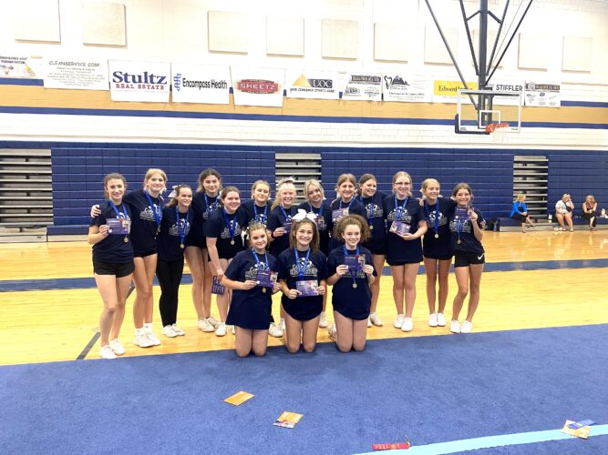 Hollidaysburg cheerleaders earn All American Award